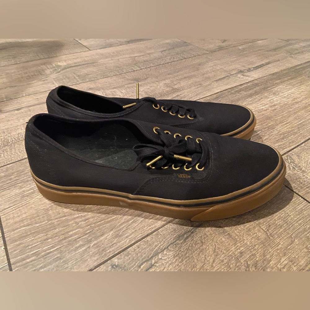 Vans Authentic Shoe 11.5 Mens. Custom gold cap laces.